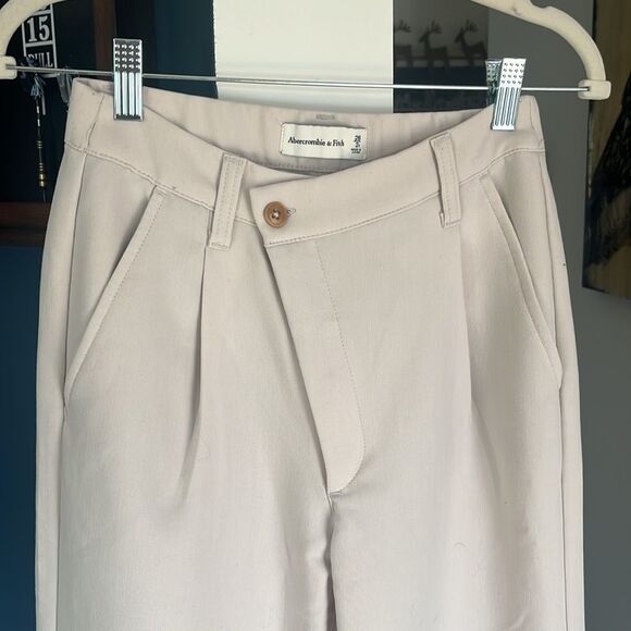 Abercrombie & Fitch Asymmetrical Wide Leg Trousers Cream 2/26 - Picture 2 of 4